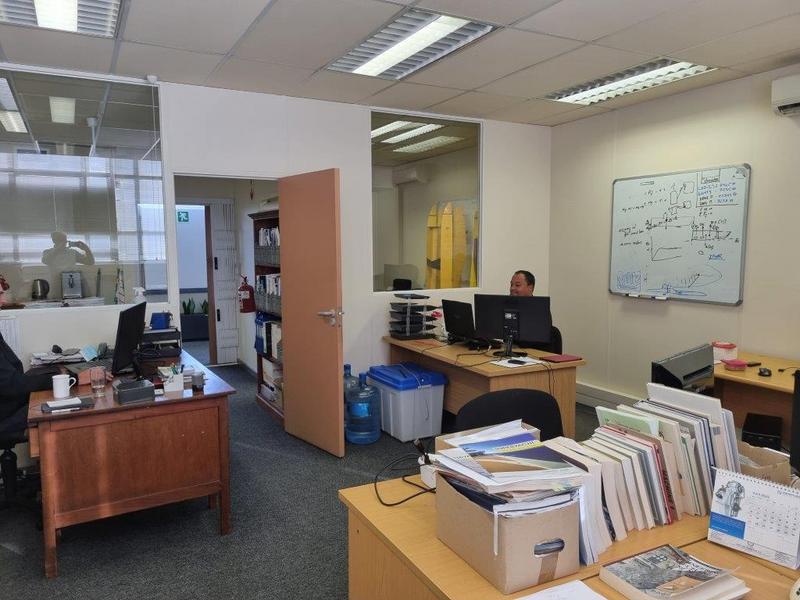 To Let Commercial Property for Rent in Mowbray Western Cape